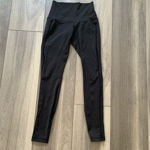 LULULEMON Unique Mesh Leggings
